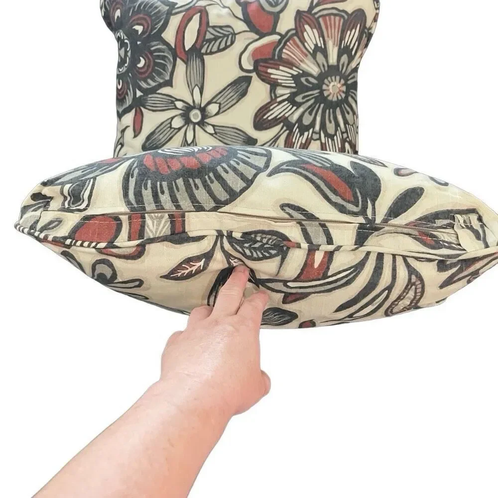 LA-Z-BOY 18”x18”‎ Custom Floral Throw Pillows (Set of 2)